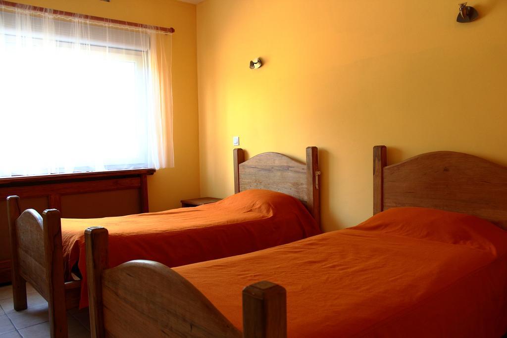 Hotel Le Couloubrier Le Muy Room photo
