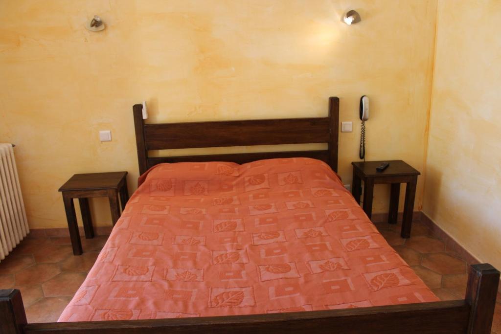 Hotel Le Couloubrier Le Muy Room photo