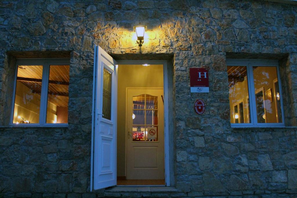 Hotel Le Couloubrier Le Muy Exterior photo