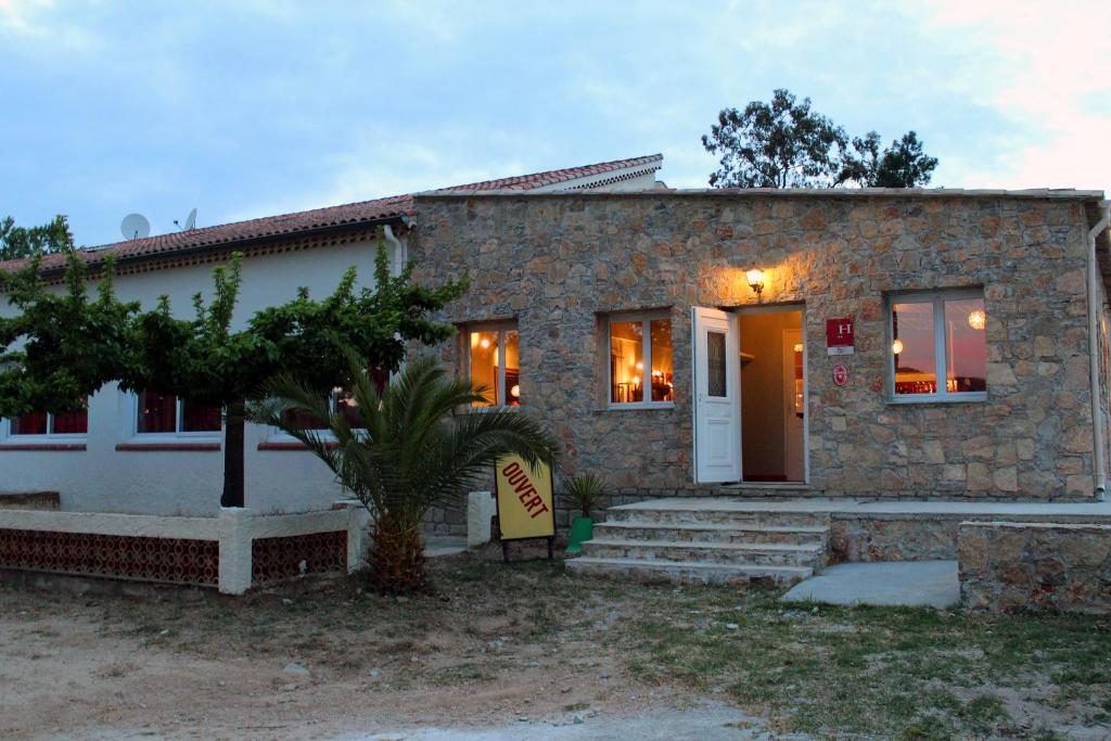 Hotel Le Couloubrier Le Muy Exterior photo